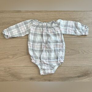 🟡 Carter’s flannel ruched-neck onesie size 9 months